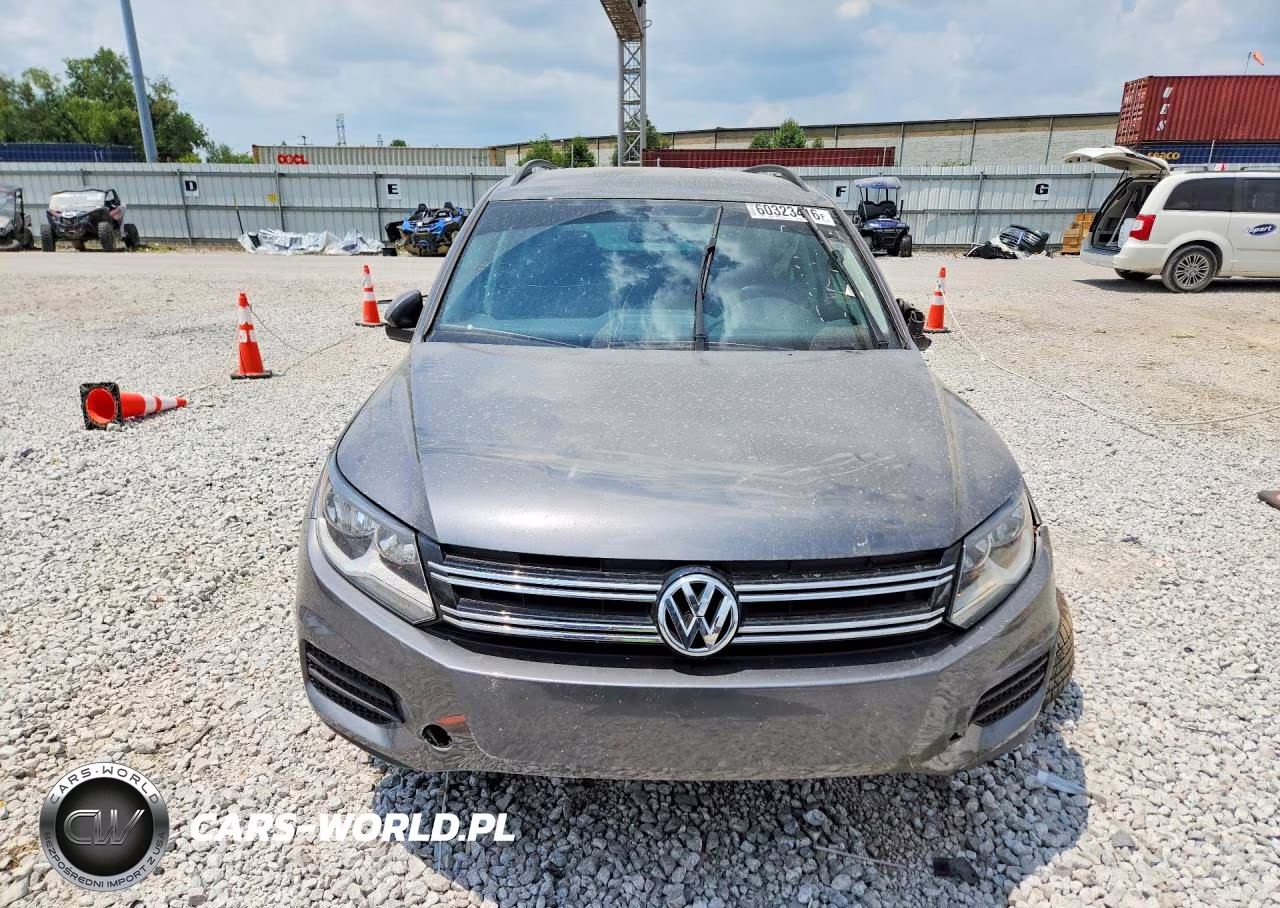 2015 Volkswagen Tiguan S VIN:WVGAV7AX4FW595947 - 5