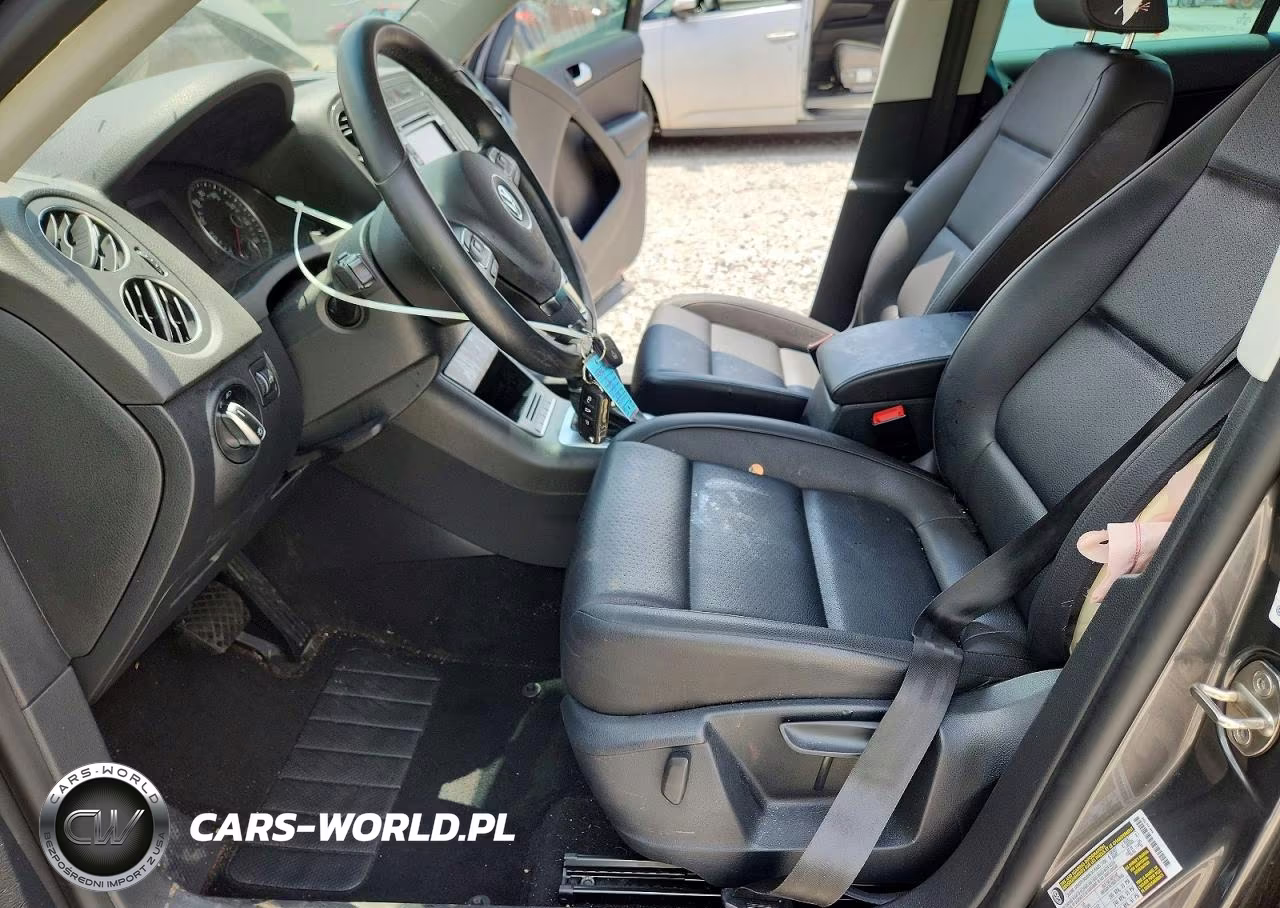 2015 Volkswagen Tiguan S VIN:WVGAV7AX4FW595947 - 7