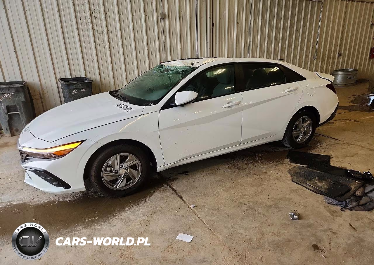 2026 Hyundai Elantra Se – zdjęcie 1 z 12