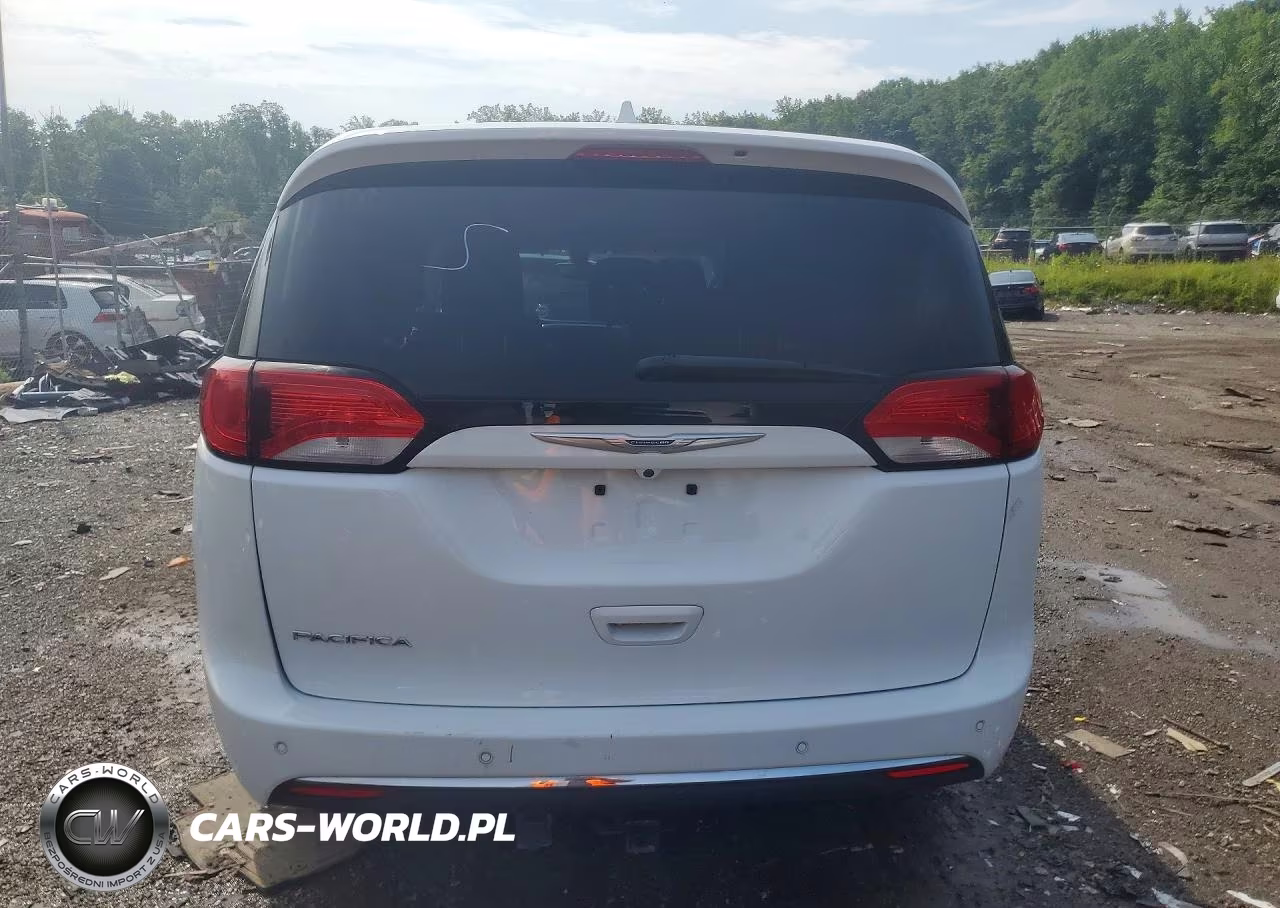 2017 Chrysler Pacifica VIN:2C4RC1BG8HR706116 - 6