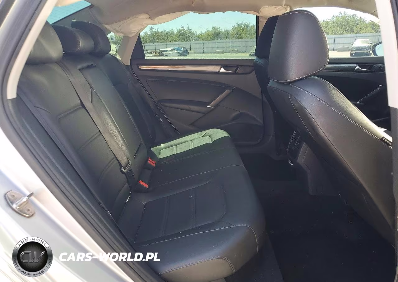 2020 Volkswagen Passat R-Line VIN:1VWMA7A36LC004635 - 10