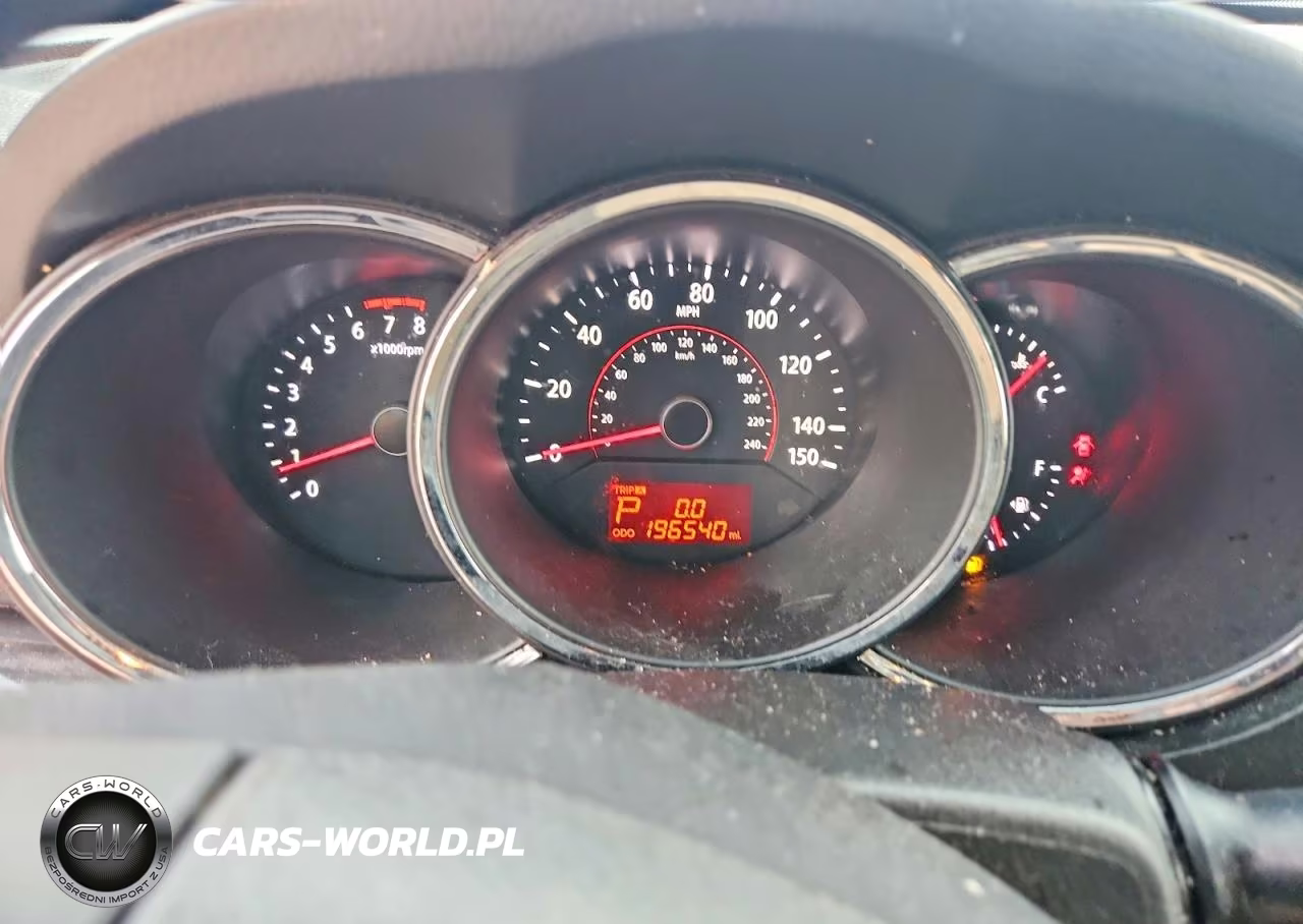2011 Kia Sorento Lx VIN:5XYKT3A13BG150173 - 9
