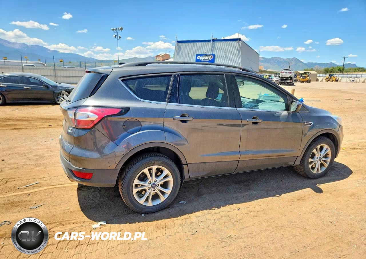 2018 Ford Escape Se VIN:1FMCU9GDXJUB85727 - 3