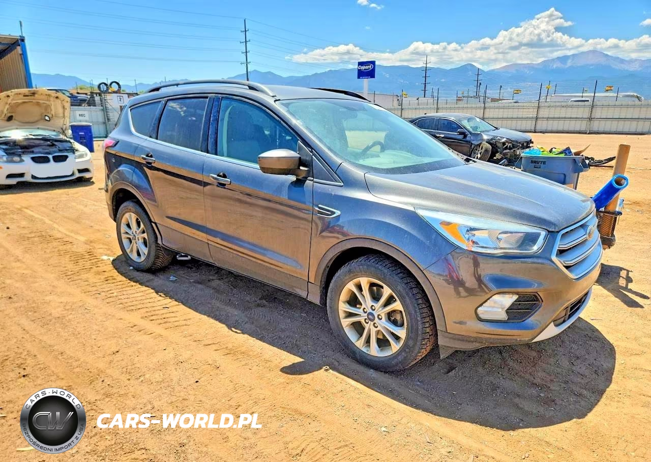 2018 Ford Escape Se VIN:1FMCU9GDXJUB85727 - 4