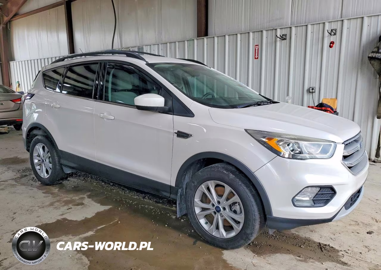 2017 Ford Escape Se VIN:1FMCU9G94HUB98351 - 4