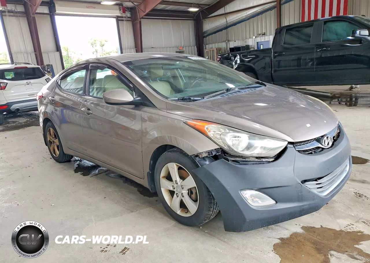 2013 Hyundai Elantra Gls VIN:5NPDH4AE6DH257068 - 4