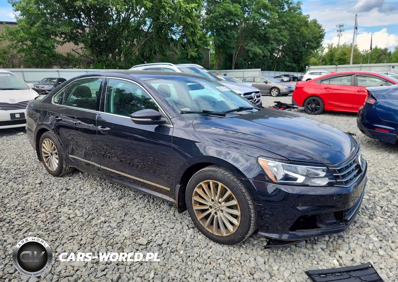 2017 Volkswagen Passat Se VIN:1VWBT7A3XHC011984 - 4