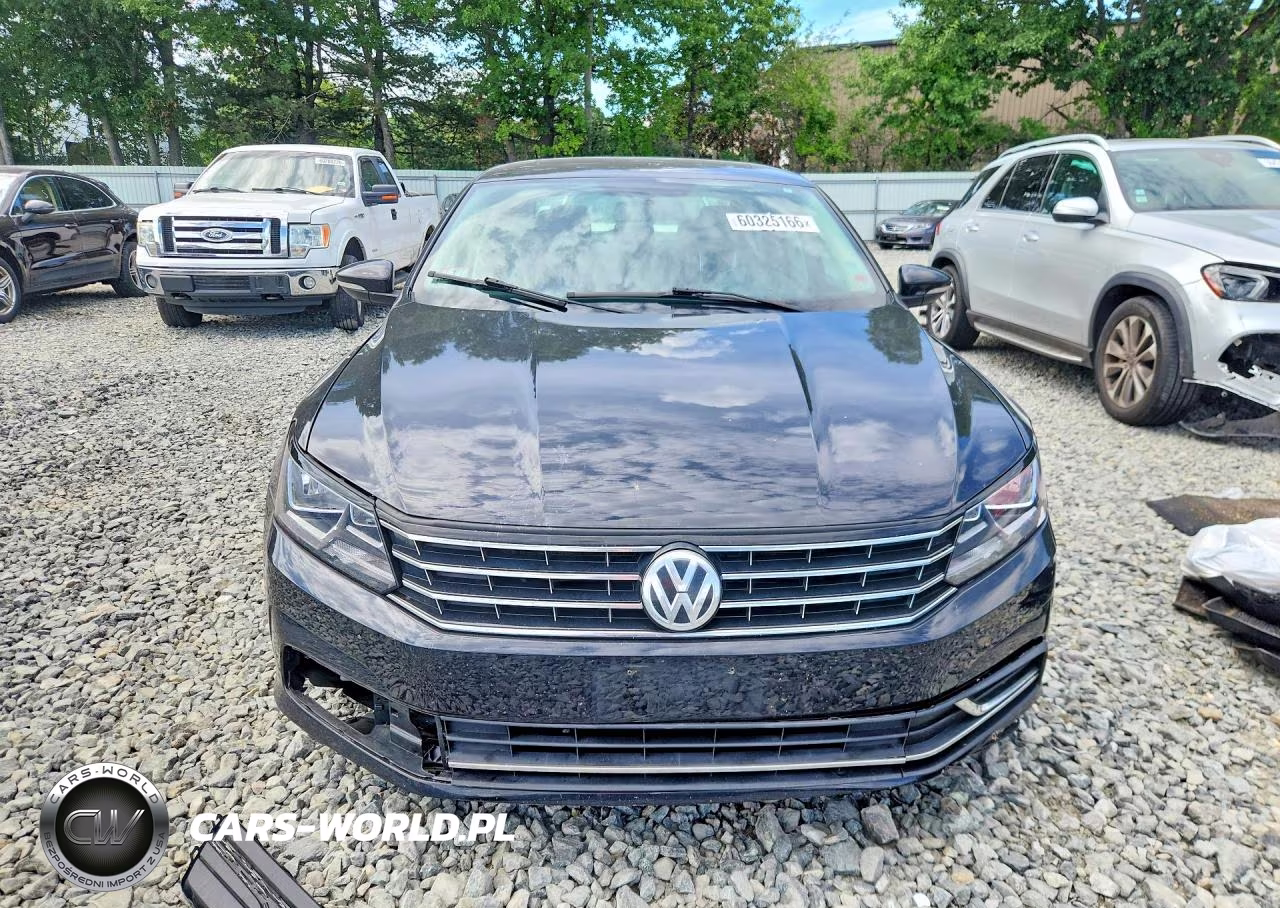 2017 Volkswagen Passat Se VIN:1VWBT7A3XHC011984 - 5