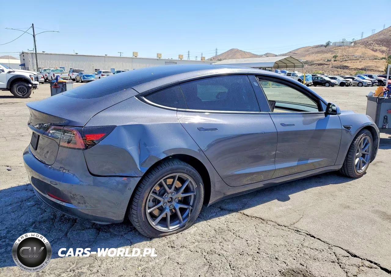 2021 Tesla Model 3 VIN:5YJ3E1EA5MF100205 - 3
