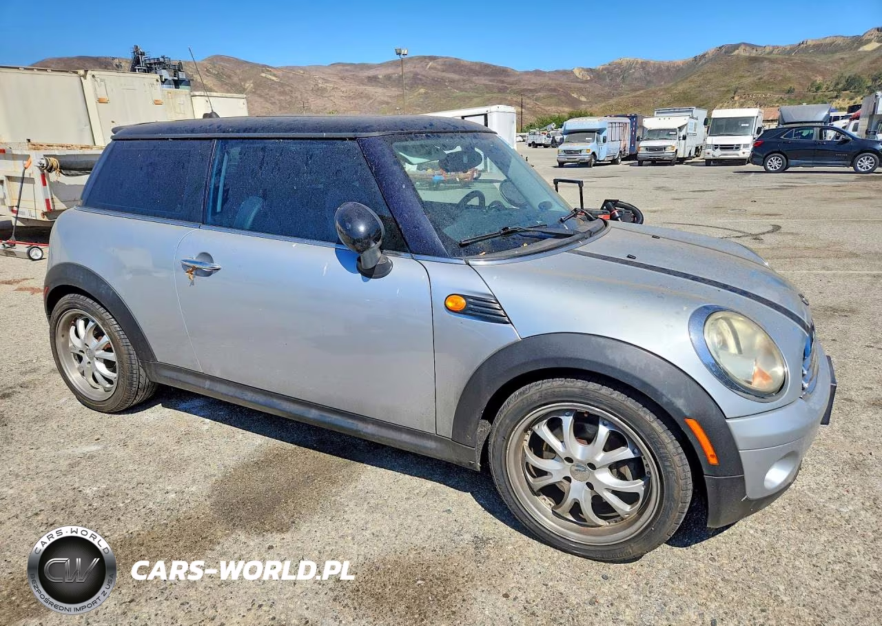 2010 Mini Cooper VIN:WMWMF3C50ATZ64264 - 4
