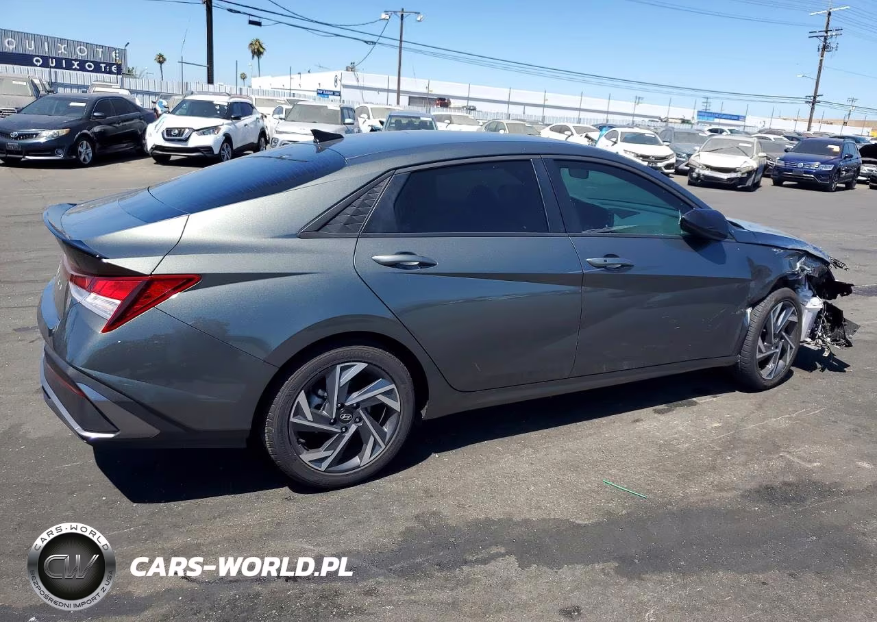 2025 Hyundai Elantra Sel Sport VIN:KMHLM4DG0SU011720 - 3