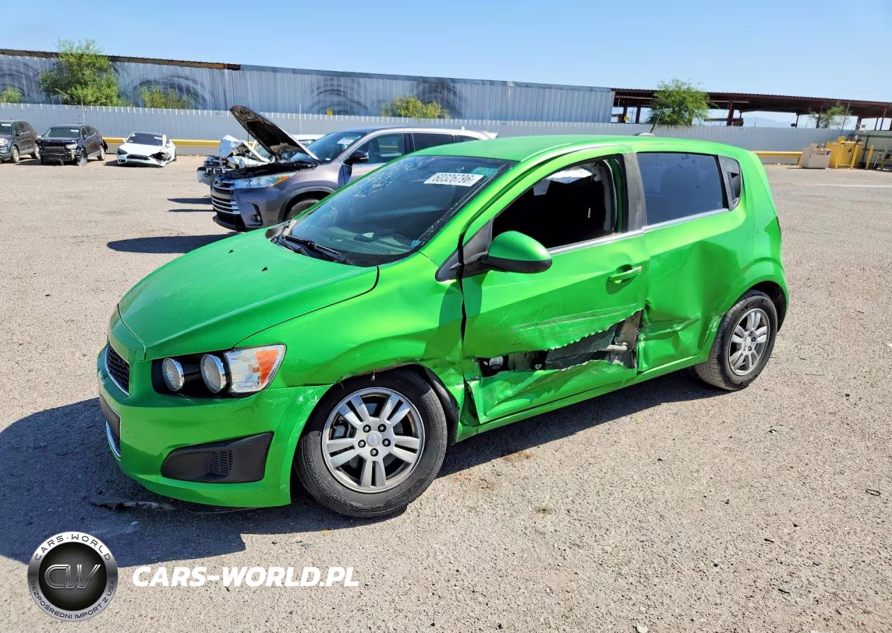 2016 Chevrolet Sonic Lt – zdjęcie 1 z 12