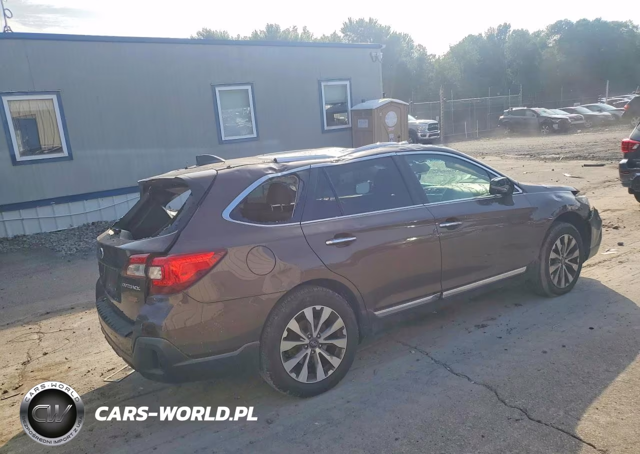 2019 Subaru Outback Touring VIN:4S4BSATC1K3357425 - 3