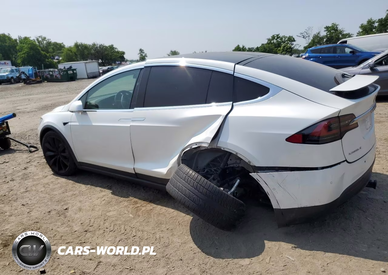 2017 Tesla Model X VIN:5YJXCBE27HF055831 - 2