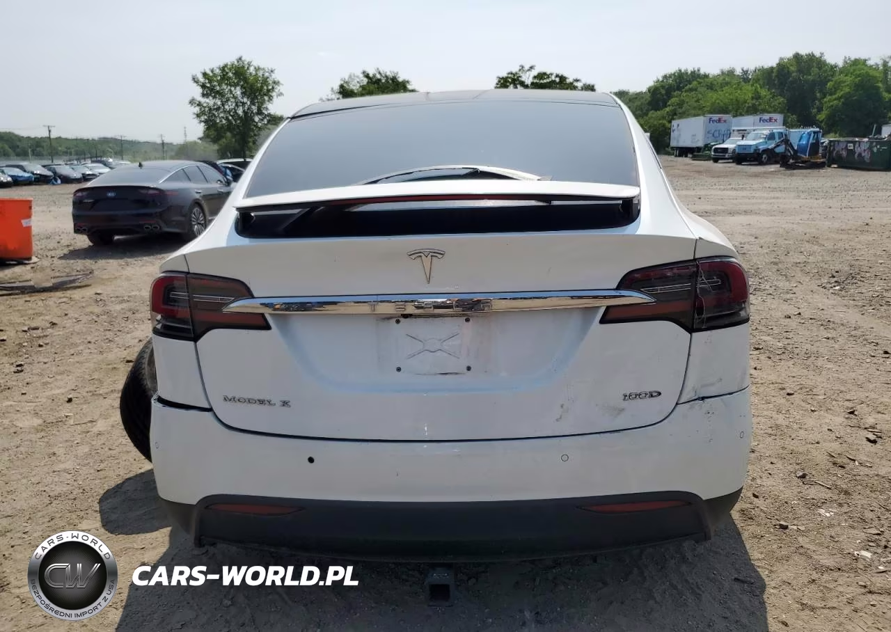 2017 Tesla Model X VIN:5YJXCBE27HF055831 - 5