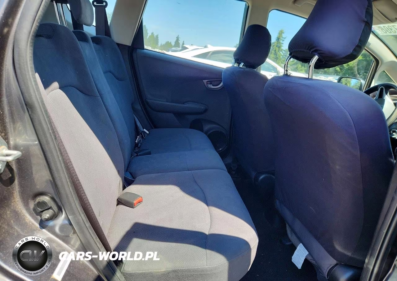 2013 Honda Fit VIN:JHMGE8H36DC081019 - 10
