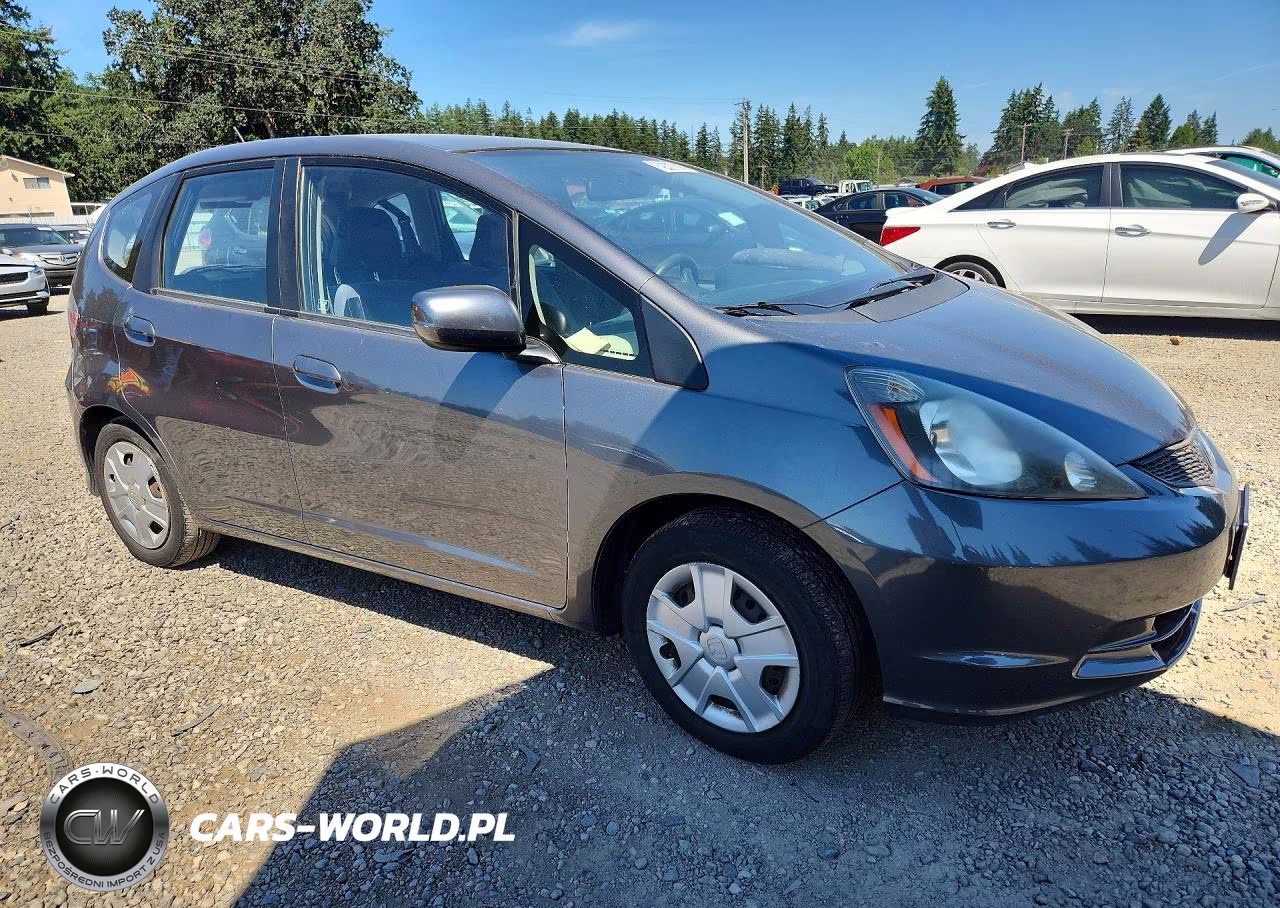 2013 Honda Fit VIN:JHMGE8H36DC081019 - 4