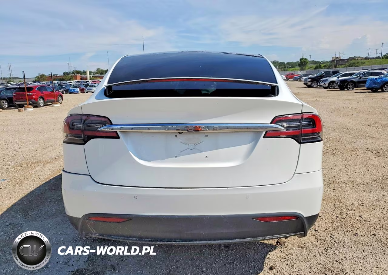 2018 Tesla Model X VIN:5YJXCDE24JF104033 - 6