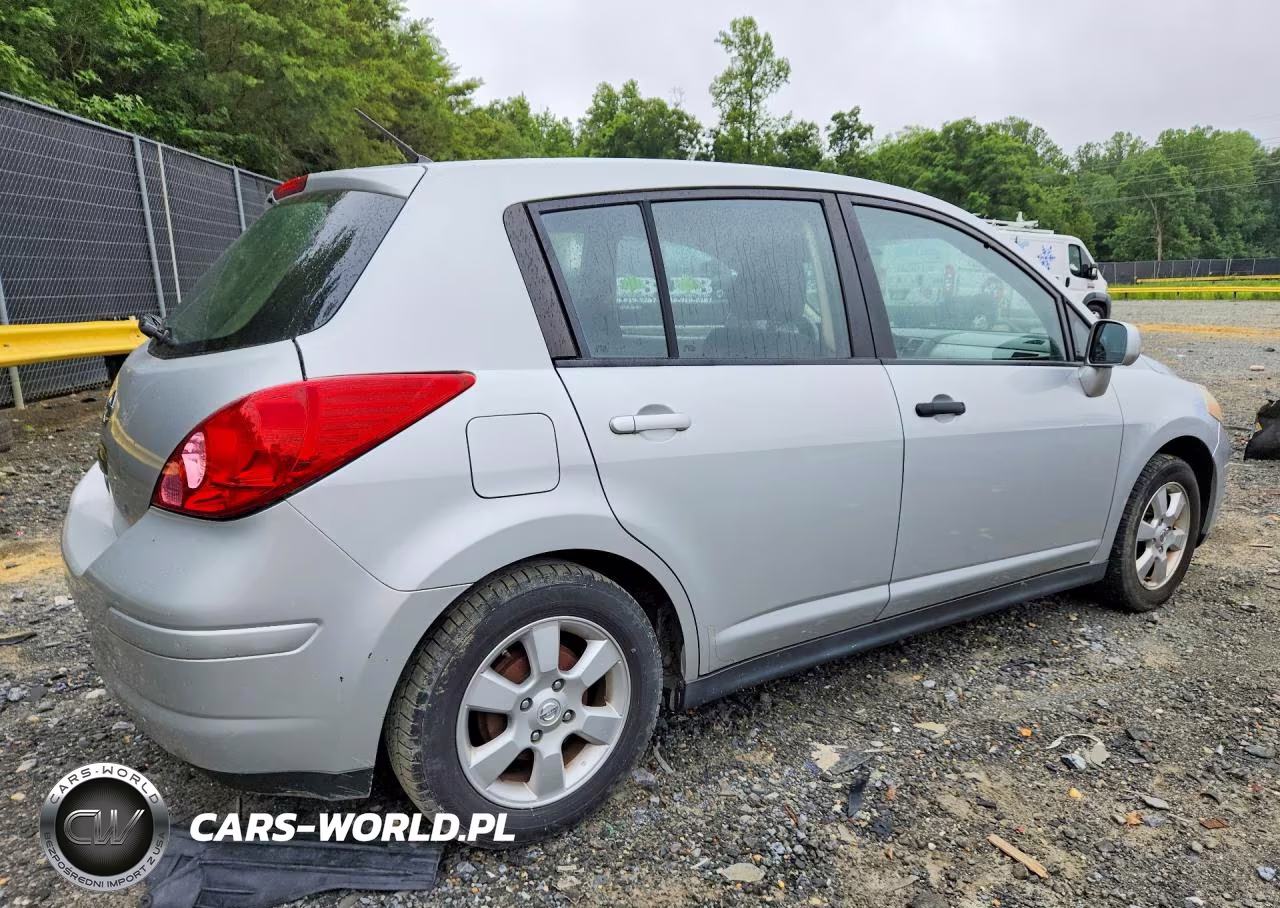 2007 Nissan Versa VIN:3N1BC13E17L390328 - 3