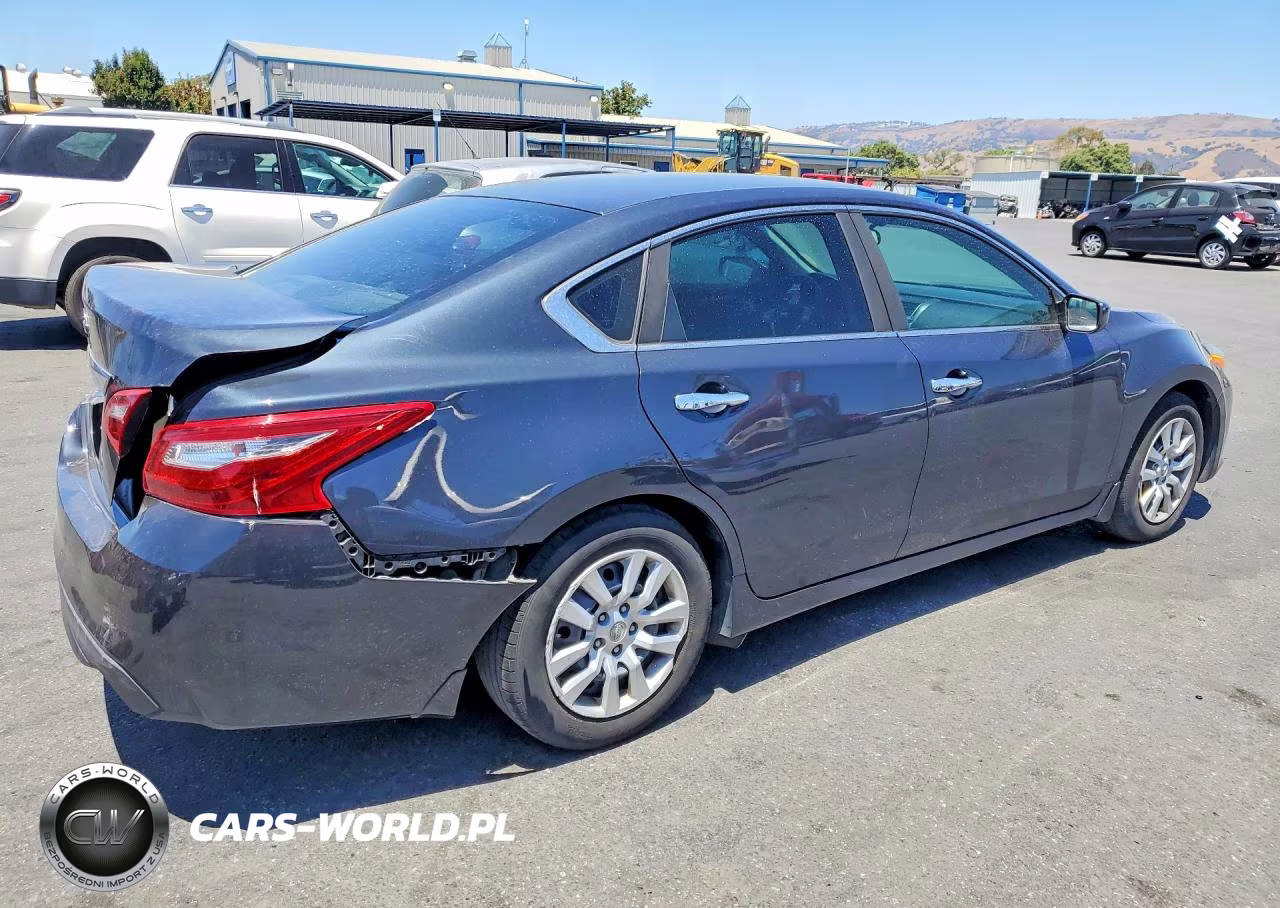 2018 Nissan Altima 2.5 S VIN:1N4AL3AP1JC119898 - 3
