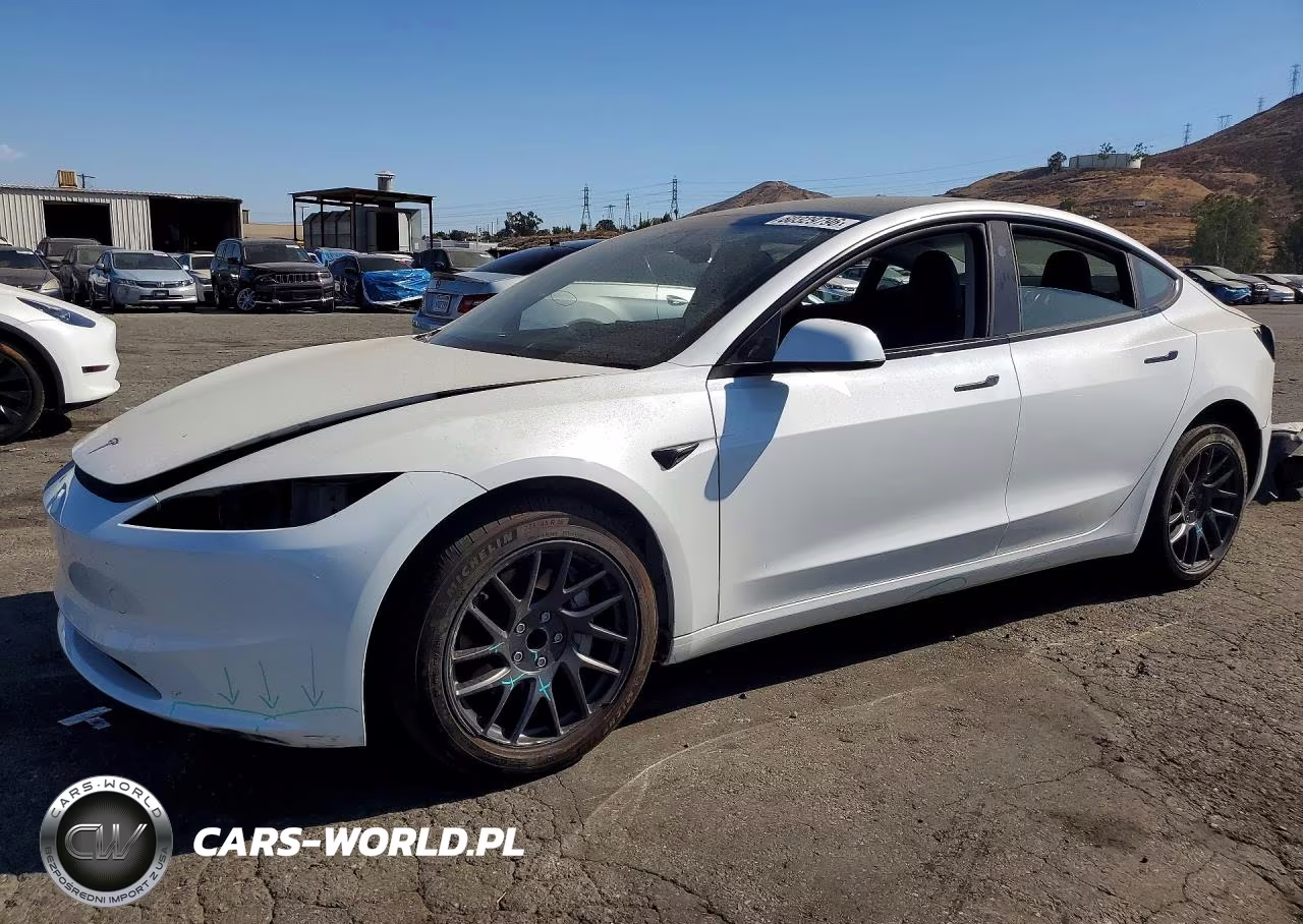 2024 Tesla Model 3 VIN:5YJ3E1EA4RF849133 - 1