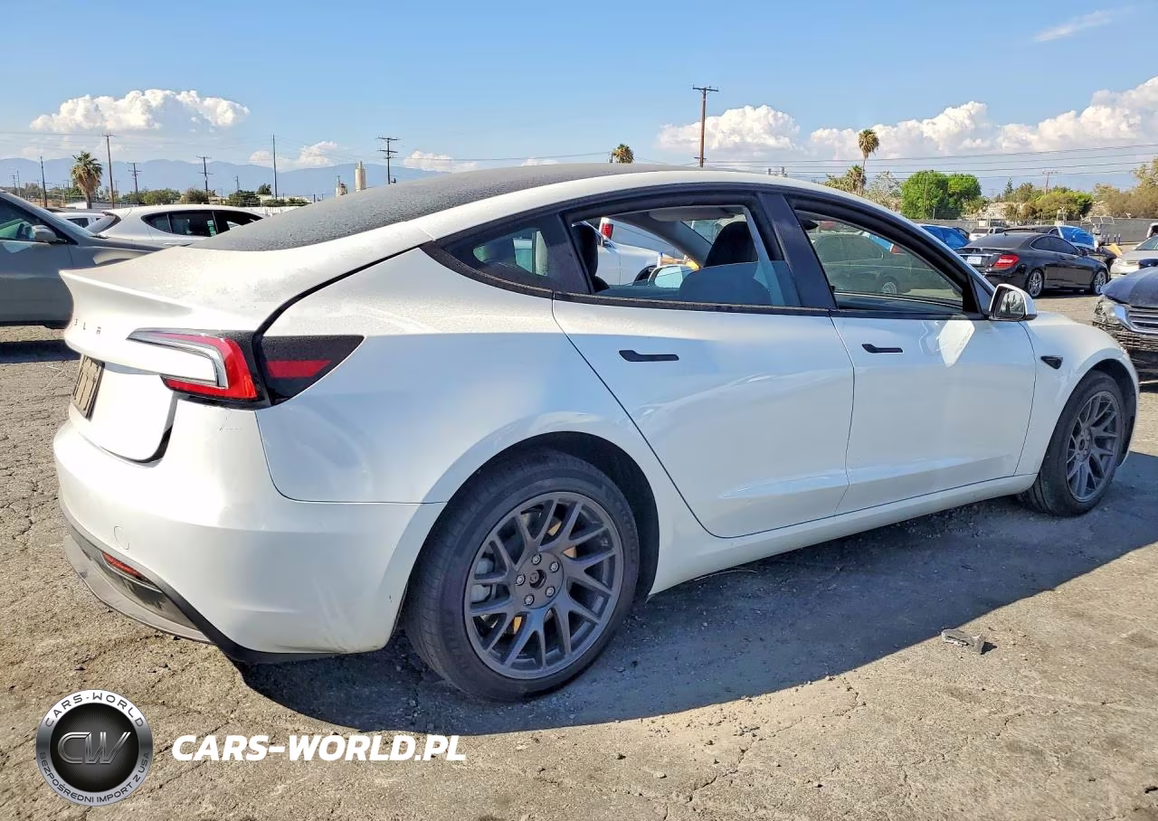 2024 Tesla Model 3 VIN:5YJ3E1EA4RF849133 - 3