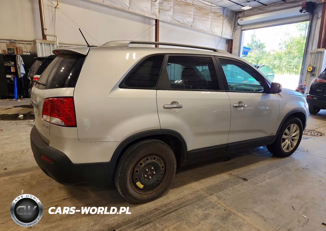 2011 Kia Sorento Ex VIN:5XYKUDA28BG061193 - 3