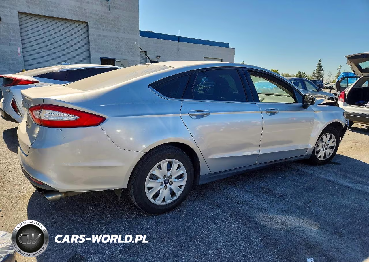 2014 Ford Fusion S VIN:1FA6P0G79E5372641 - 3
