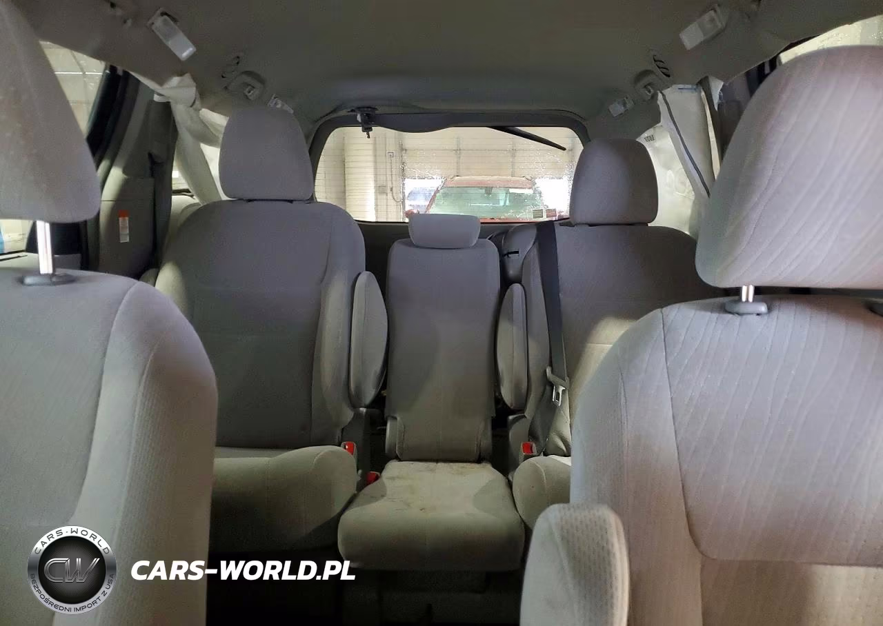 2017 Toyota Sienna Le VIN:5TDKZ3DC0HS845329 - 10