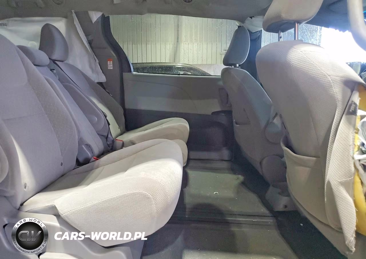 2017 Toyota Sienna Le VIN:5TDKZ3DC0HS845329 - 11