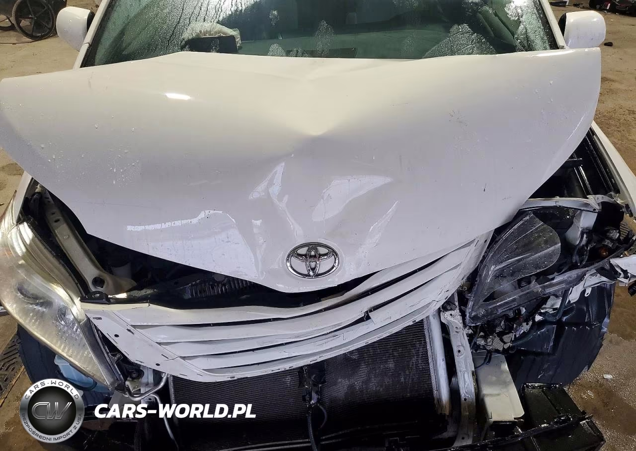 2017 Toyota Sienna Le VIN:5TDKZ3DC0HS845329 - 12