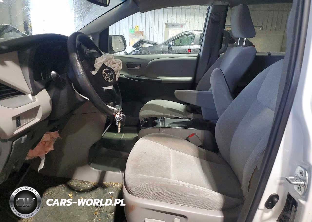 2017 Toyota Sienna Le VIN:5TDKZ3DC0HS845329 - 7