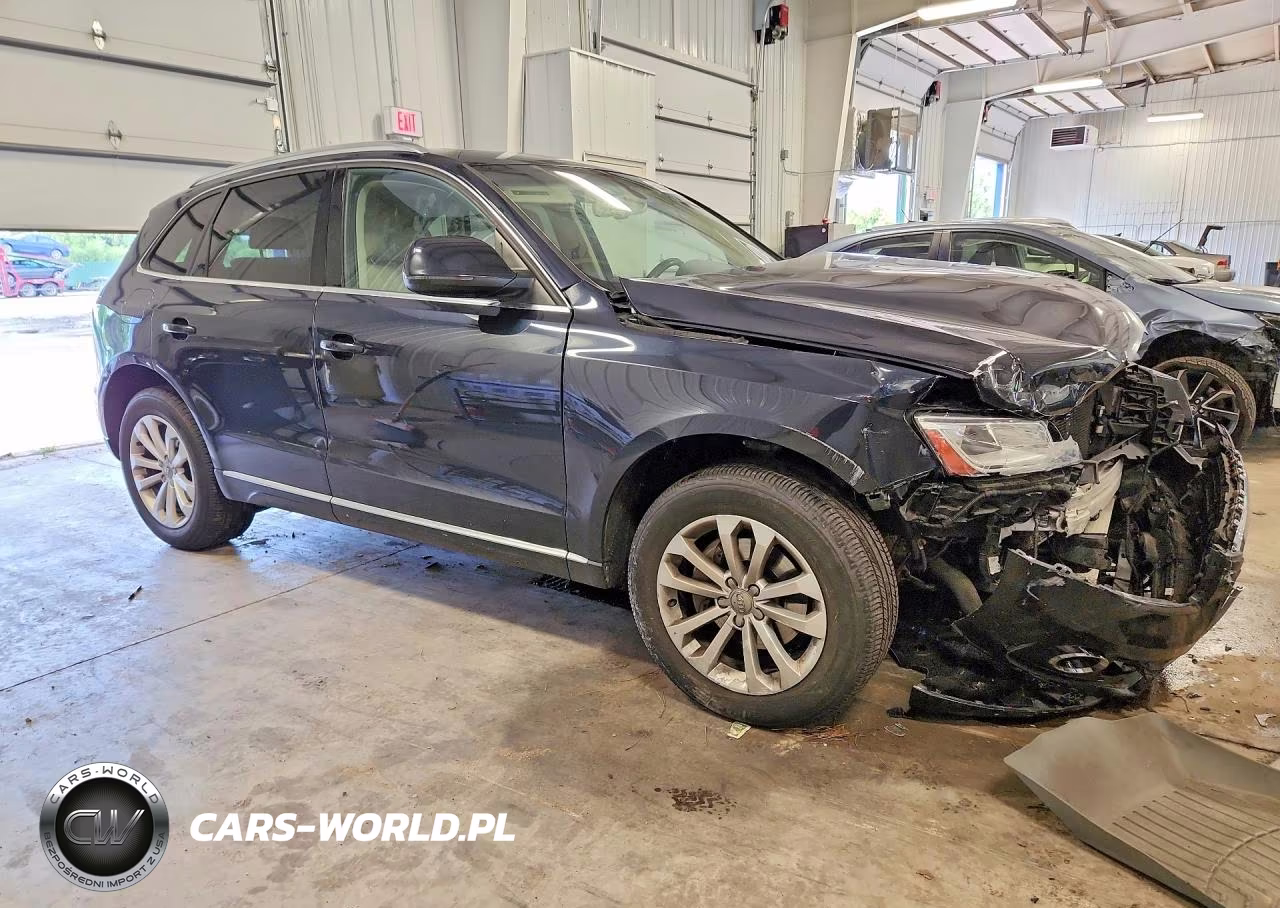 2014 Audi Q5 Premium Plus VIN:WA1LFAFP4EA026859 - 4