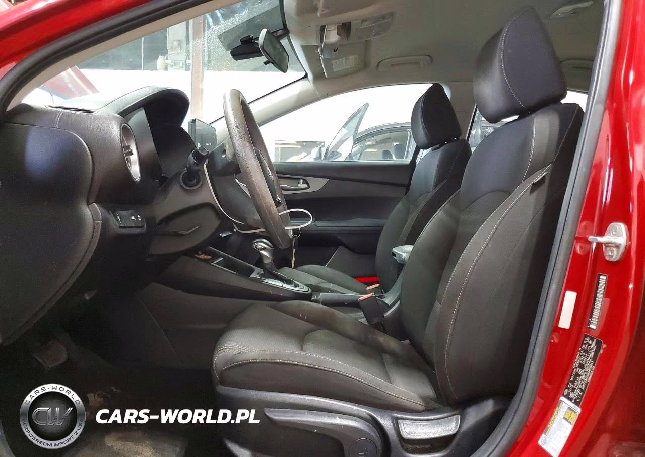 2019 Kia Forte Lxs VIN:3KPF24AD0KE058651 - 7