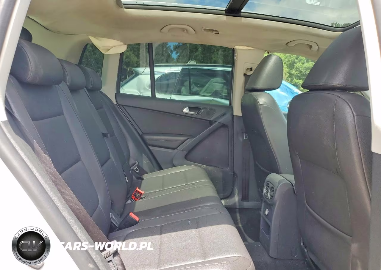 2010 Volkswagen Tiguan Se VIN:WVGBV7AX7AW532662 - 10