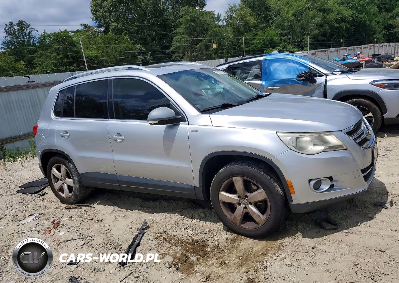 2010 Volkswagen Tiguan Se VIN:WVGBV7AX7AW532662 - 4