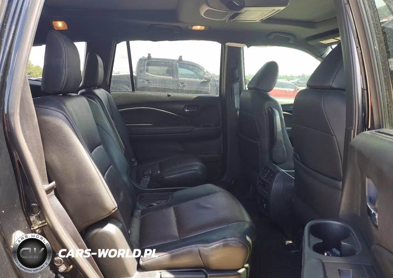 2020 Honda Pilot Black VIN:5FNYF6H71LB018051 - 11