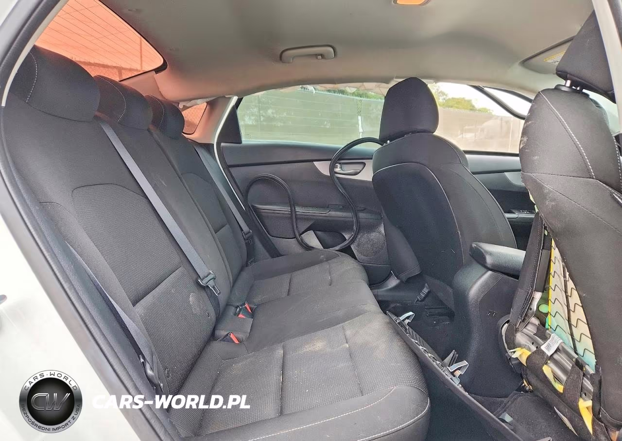 2021 Kia Forte Lxs VIN:3KPF24ADXME340279 - 10