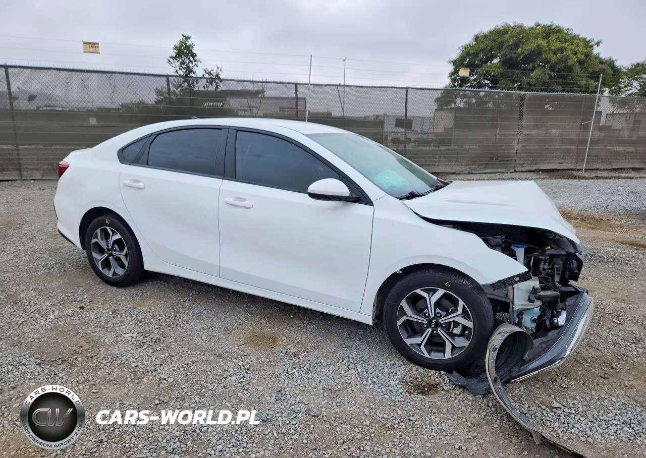 2021 Kia Forte Lxs VIN:3KPF24ADXME340279 - 4