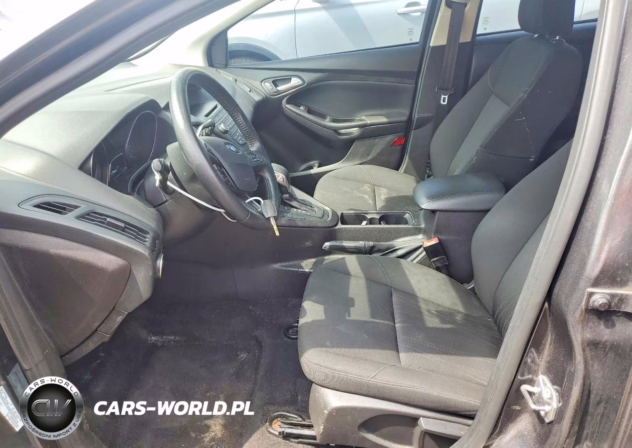 2017 Ford Focus Se VIN:1FADP3K21HL302569 - 7