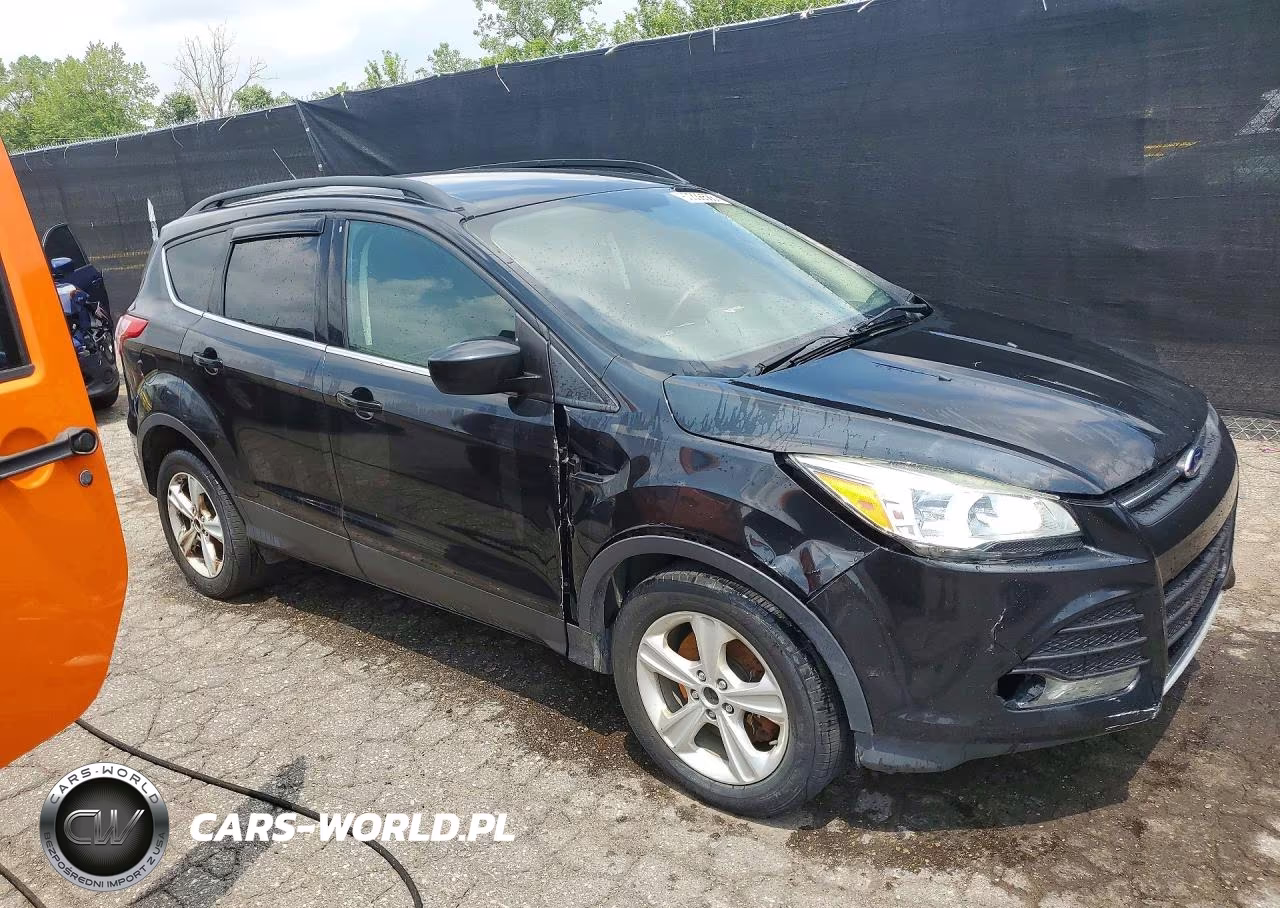 2015 Ford Escape Se VIN:1FMCU9GX0FUA12882 - 4