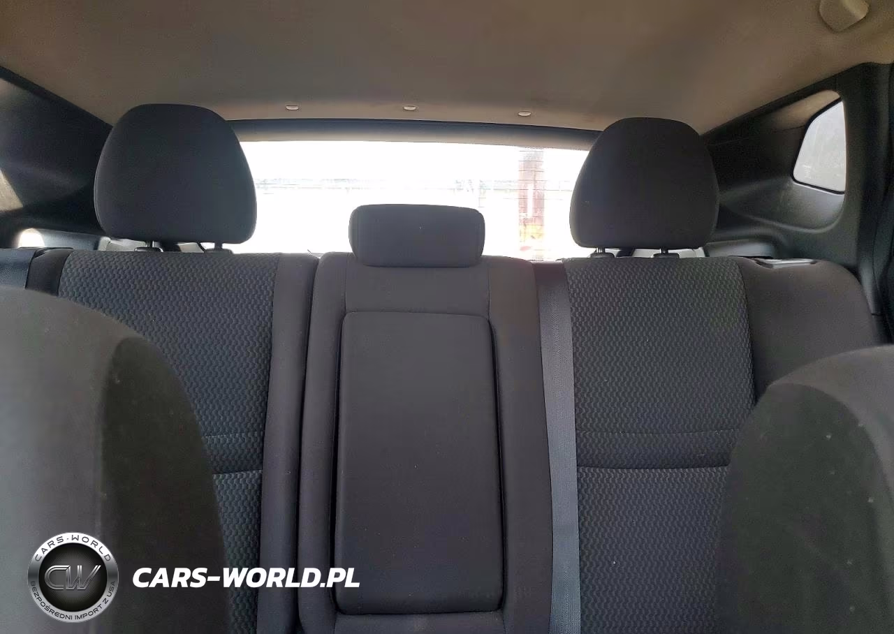 2018 Nissan Rogue Sport S VIN:JN1BJ1CRXJW259361 - 10