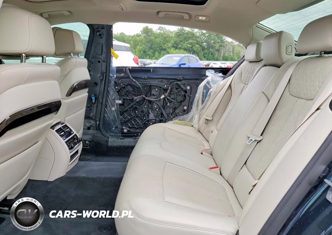 2019 BMW 750 I VIN:WBA7F0C53KGM25594 - 10