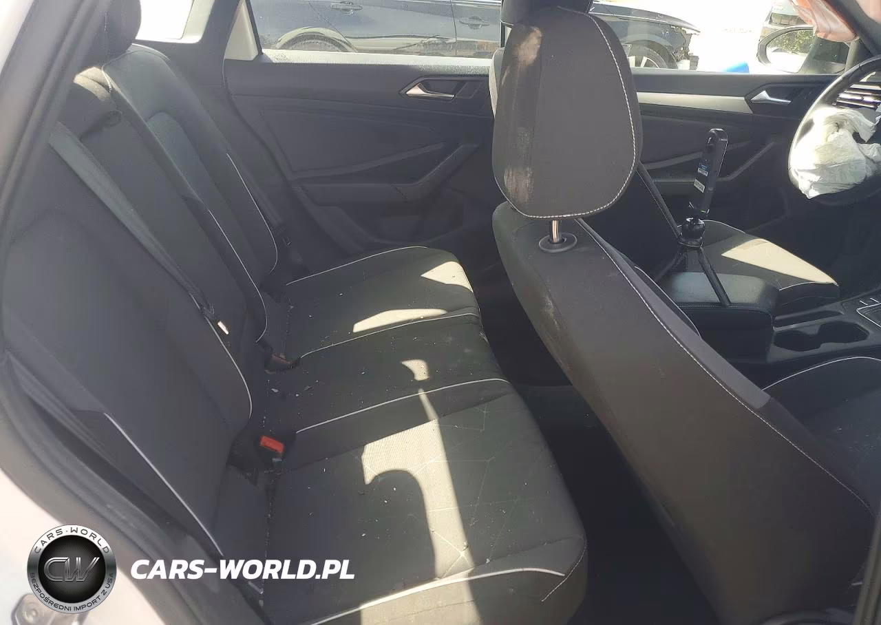 2025 Volkswagen Jetta Sport VIN:3VWBX7BU2SM041580 - 10