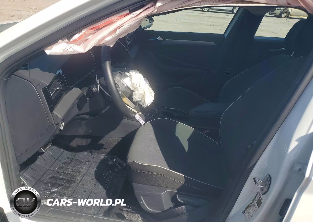 2025 Volkswagen Jetta Sport VIN:3VWBX7BU2SM041580 - 7