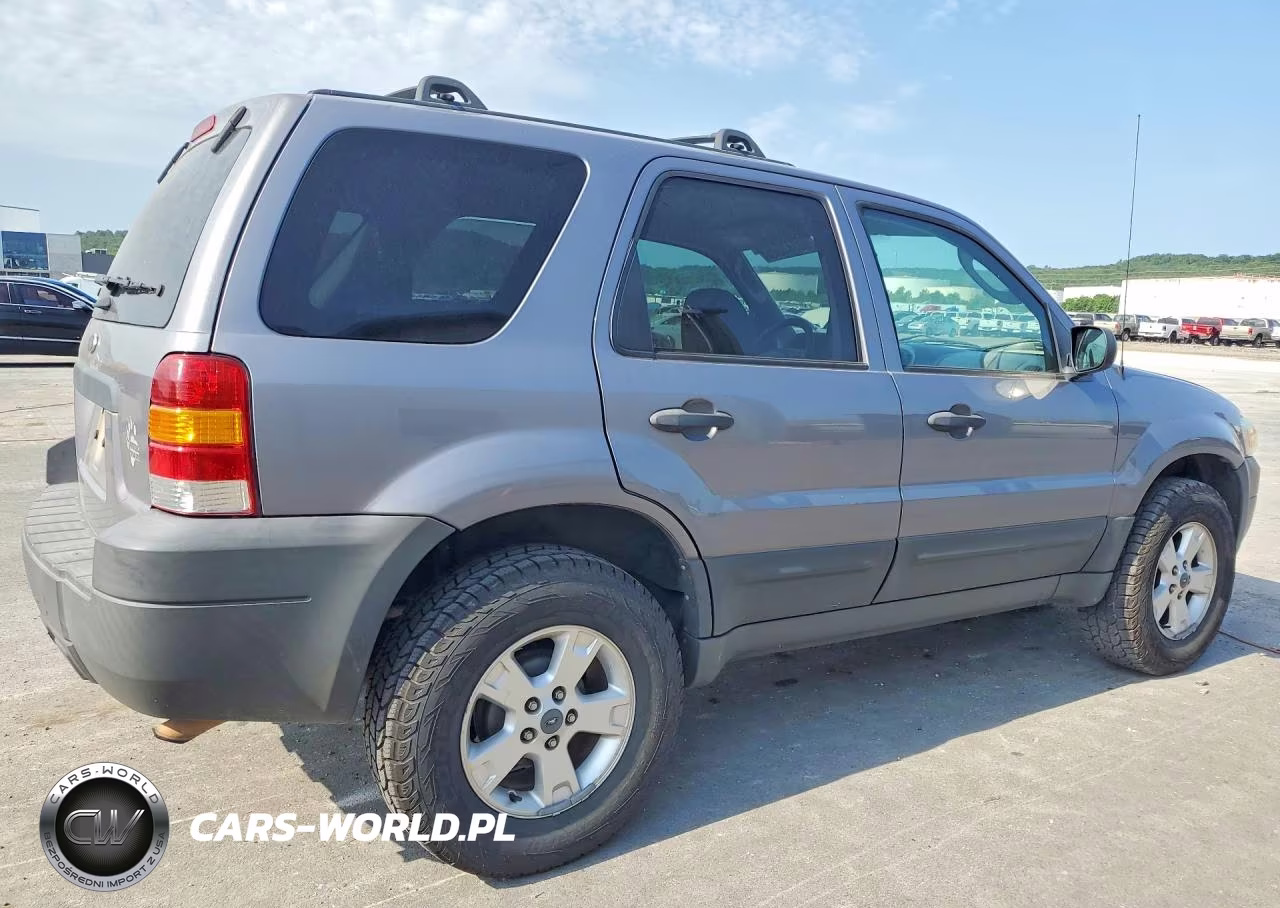 2007 Ford Escape Xlt VIN:1FMCU03Z37KA29210 - 3