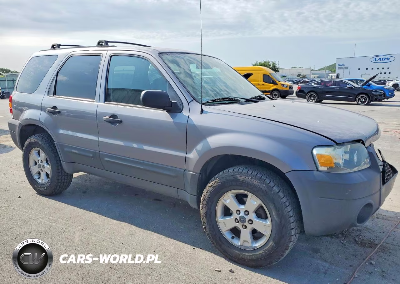 2007 Ford Escape Xlt VIN:1FMCU03Z37KA29210 - 4