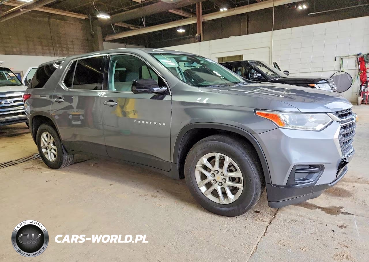 2018 Chevrolet Traverse Ls VIN:1GNERFKW3JJ246205 - 4