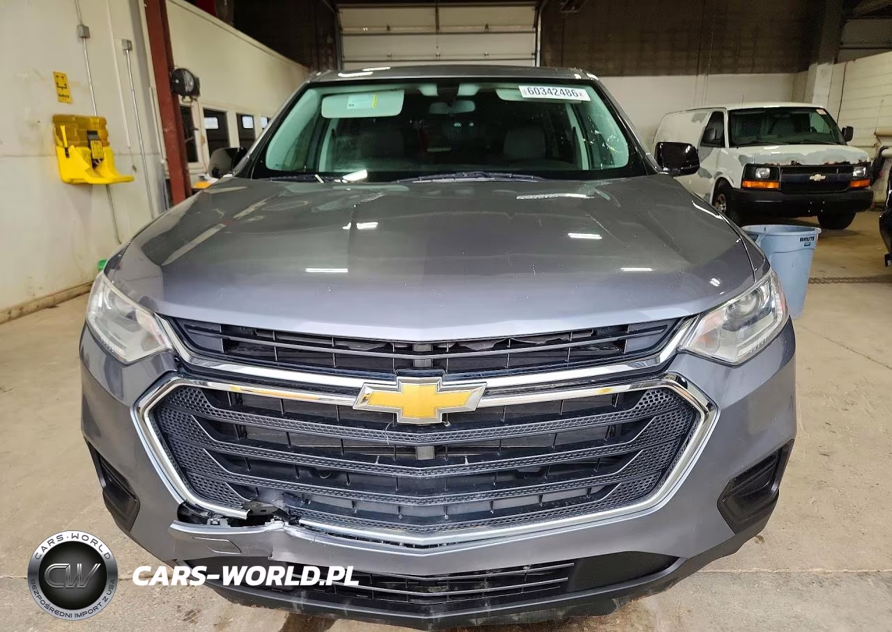 2018 Chevrolet Traverse Ls VIN:1GNERFKW3JJ246205 - 5