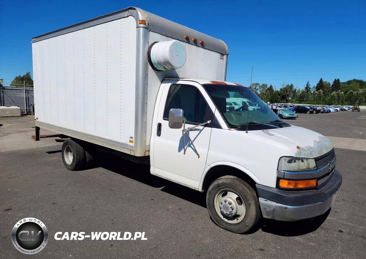 2005 Chevrolet Express G3500 VIN:1GBJG31U451163730 - 4